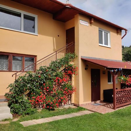 Apartmany Potok เบเชนยอวา ภายนอก รูปภาพ