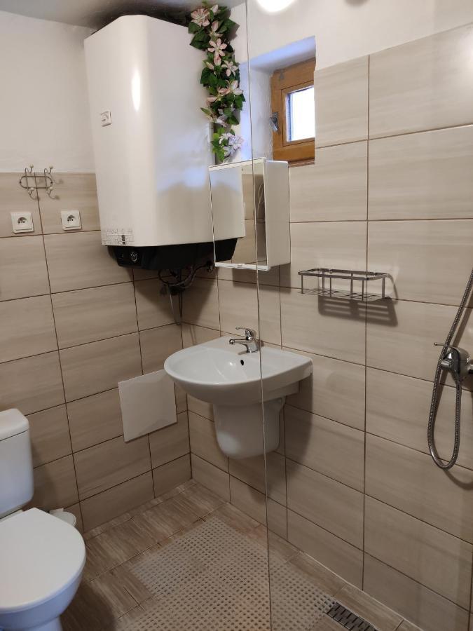 Apartmany Potok เบเชนยอวา ภายนอก รูปภาพ